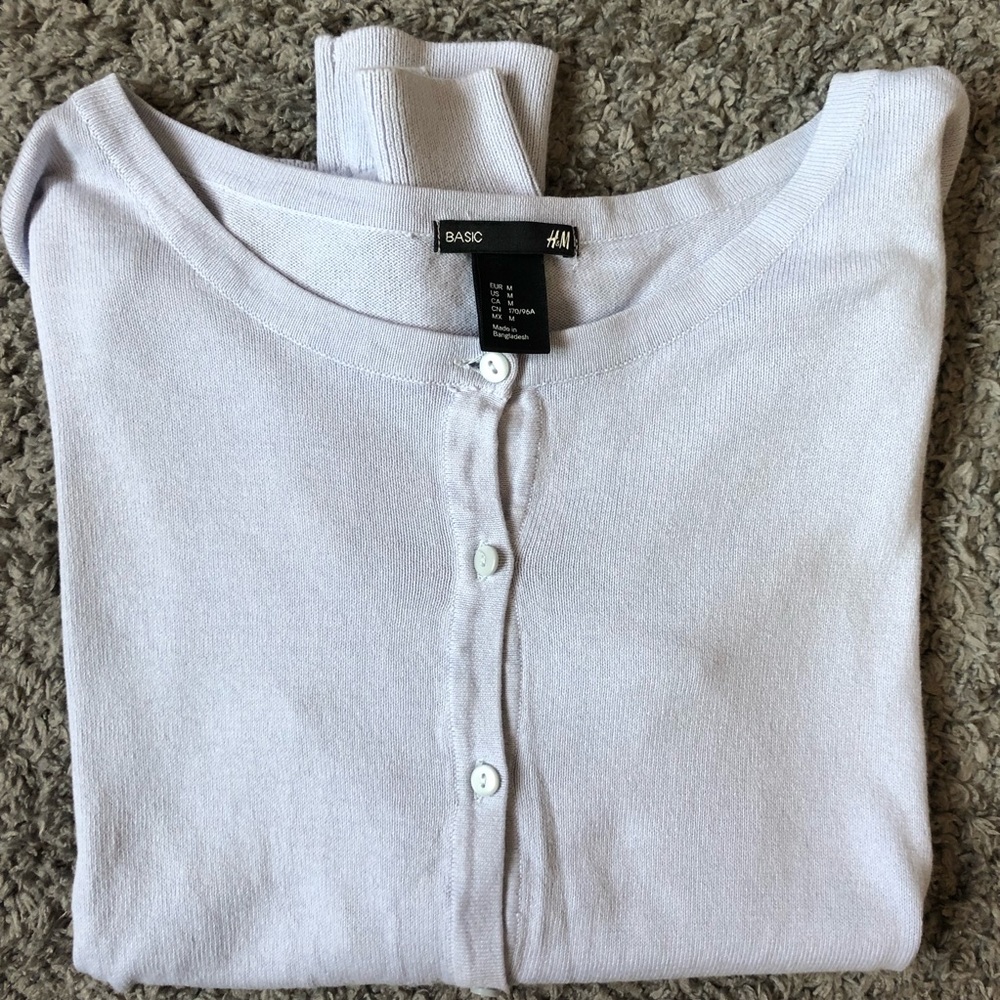 H&M light purple button down sweater size M